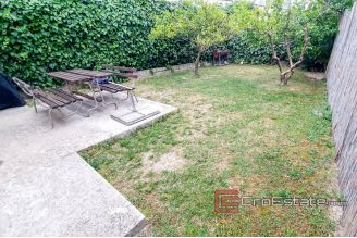 08 2018 135 Split house for sale