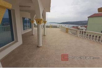 05 2016 396 Ciovo apartment sea view for sale