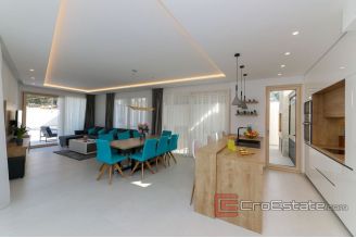 020 4962 30 island brac modern villa with pool for sale