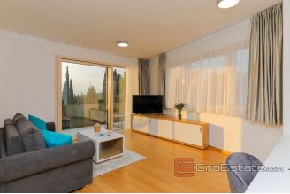 020 4962 30 island brac modern villa with pool for sale