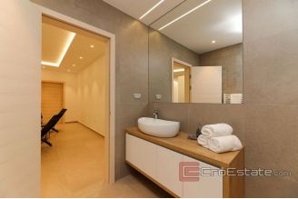 020 4962 30 island brac modern villa with pool for sale