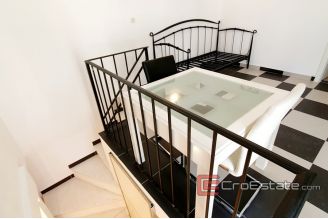 07 4899 30 Split apartment one bedroom for sale