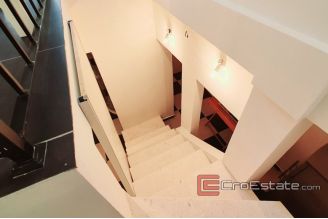 07 4899 30 Split apartment one bedroom for sale