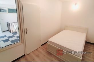 07 4899 30 Split apartment one bedroom for sale