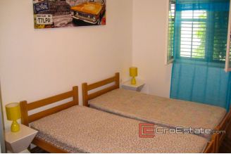 09 2016 391 Hvar apartment seafront for sale