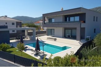 020 2019 112 Kastela new villa with pool for sale