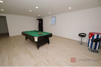 020 2019 112 Kastela new villa with pool for sale