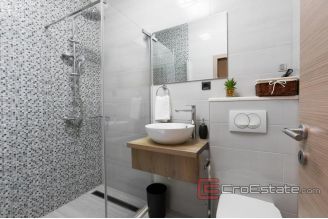 16 2019 110 Split apartment city center for sale