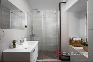 16 2019 110 Split apartment city center for sale