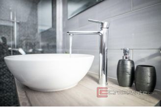 16 2019 110 Split apartment city center for sale