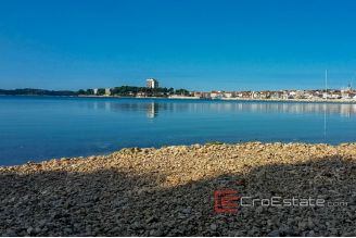 16 2013 73 Sibenik area apartment house seafront for sale