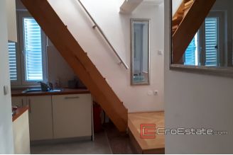 09 2025 10 Split apartment for sale