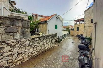 009 2016 423 Split apartment for sale