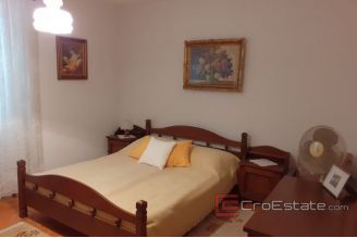 019 2021 243 near omis house with sea view for sale