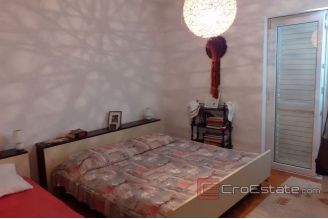 019 2021 243 near omis house with sea view for sale