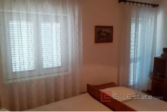 019 2021 243 near omis house with sea view for sale