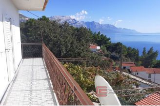 019 2021 243 near omis house with sea view for sale