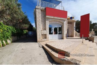 14 2018 143 Ciovo hotel seafront for sale