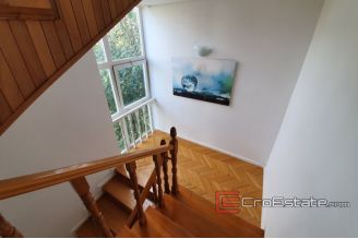 14 2018 143 Ciovo hotel seafront for sale
