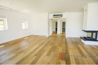 017 2021 244 island ciovo modern seafront villa for sale