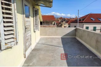 08 2024 90 Split apartment for sale