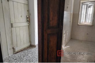 08 2024 90 Split apartment for sale