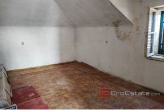 08 2024 90 Split apartment for sale