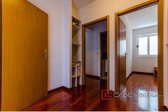 20 2025 40 Split apartment sea view for sale