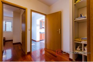 20 2025 40 Split apartment sea view for sale