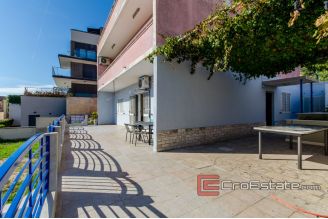 20 2025 40 Split apartment sea view for sale