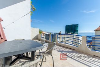 20 2025 40 Split apartment sea view for sale