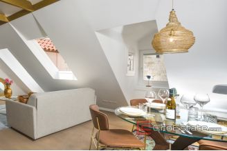 17 4980 30 Split ceter apartment for sale