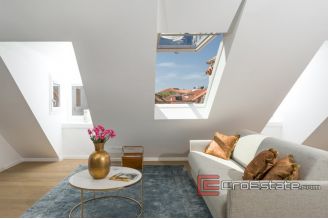 17 4980 30 Split ceter apartment for sale