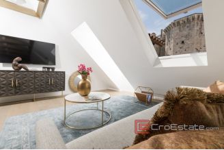 17 4980 30 Split ceter apartment for sale