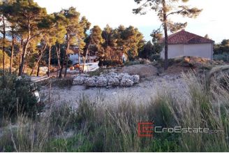 04 4981 30 Hvar building plot for sale