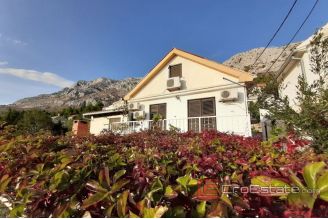 019 2016 429 near omis house with open sea view for sale