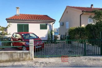 011 2021 245 near sibenik house first row to the sea for sale