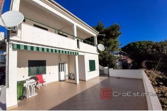 12 2016 386 Trogir area house seafront for sale
