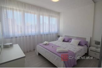09 4945 30 Split apartment for sale
