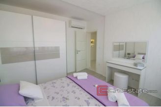 09 4945 30 Split apartment for sale