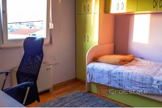 11 4943 30 Split apartment sea view for sale