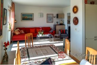 13 4941 30 Split apartment sea view for sale