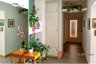13 4941 30 Split apartment sea view for sale