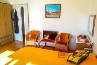13 4941 30 Split apartment sea view for sale