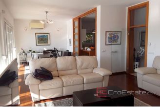 015 2021 216 near zadar seafront villa with pool for sale6