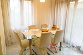 13 2018 132 Split apartment for sale