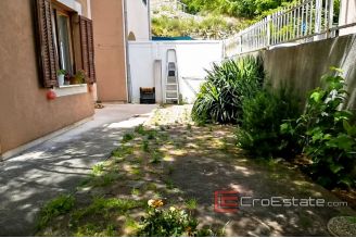 13 2018 132 Split apartment for sale
