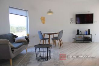 019 2021 214 primosten hinterland larger land with house for sale