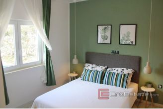 019 2021 214 primosten hinterland larger land with house for sale