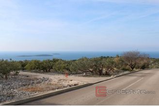 019 2021 214 primosten hinterland larger land with house for sale